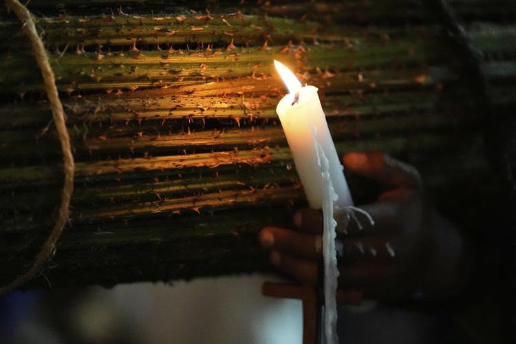PHOTO COLLECTION: Holy Week Around the World