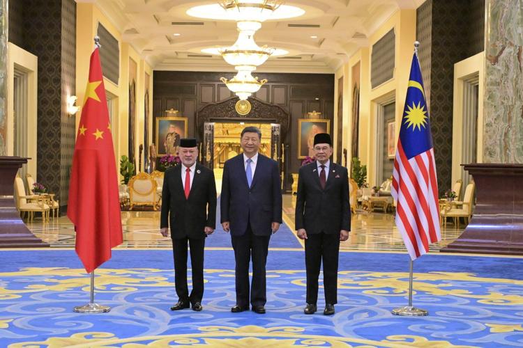 Xi promises greater access to Chinese market for Malaysia, Vietnam on Southeast Asia tour