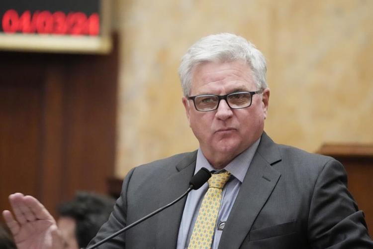 Mississippi lawmakers move toward restoring voting rights to 32 felons as broader suffrage bill dies