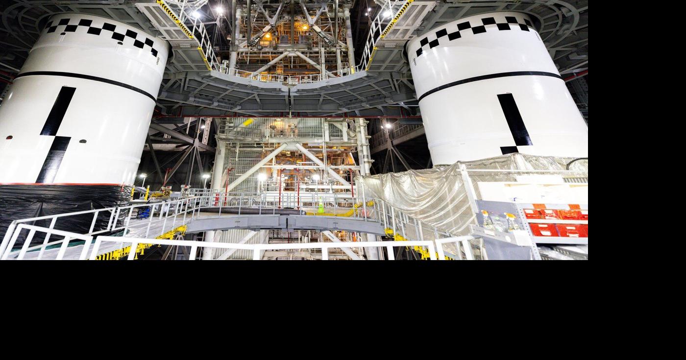NASA는 2년 안에 달 기지를 건설하고 우주비행사를 착륙시키라는 아폴로의 긴급성을 채택했습니다.