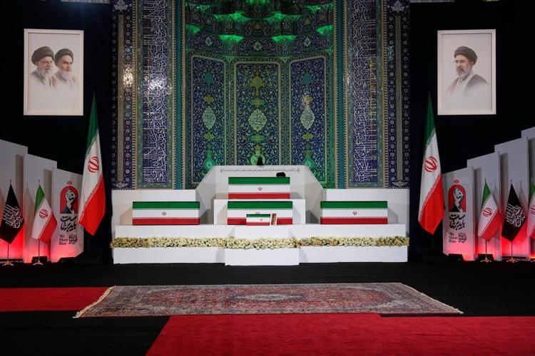 Powerful general in Iran publicly seen as Tehran prepares for Khamenei's dayslong funeral