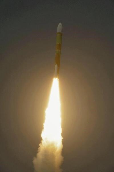 Japan successfully launches a defense satellite carried by a new flagship H3 rocket