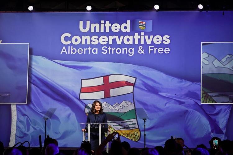 'Serve all Albertans': Smith says UCP majority government to focus on economy
