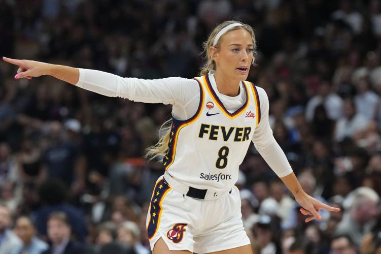 Fever reserve Sophie Cunningham draws boos at Tempo game