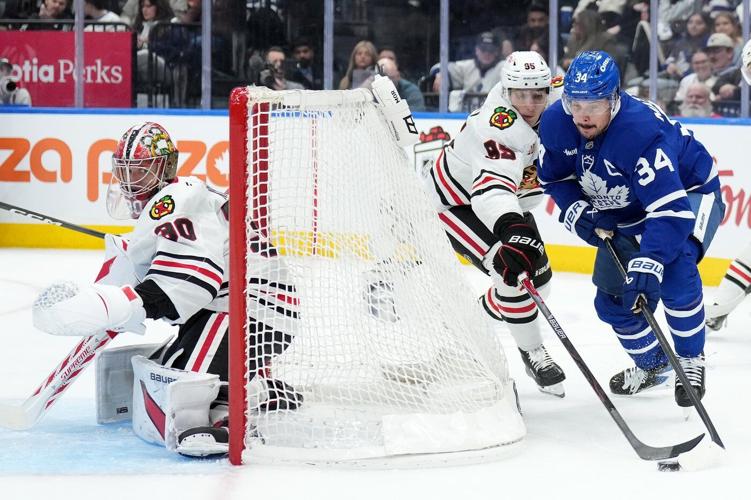 Matthews and Joshua score eight seconds apart to help Leafs rally past Blackhawks 3-2