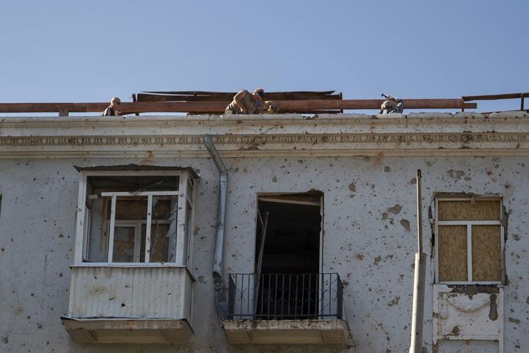 Ukraine faces a new test as Russia steps up its drive to seize Donetsk’s fortress belt