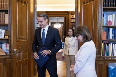 Campaign for Greek election begins with dissolved parliament