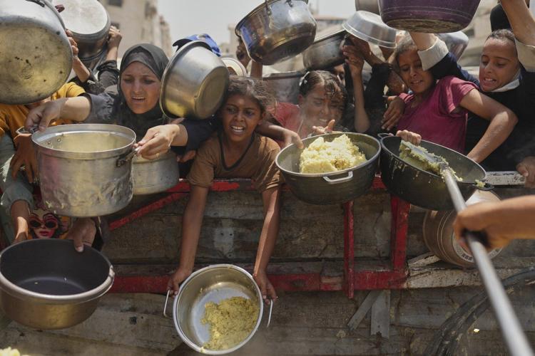 Israel prepares to move Palestinians to southern Gaza as Israelis urge mass protest over war