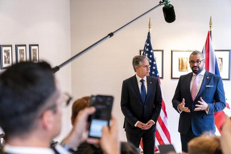 Sudan battles intensify on 3rd day; civilian deaths reach 97