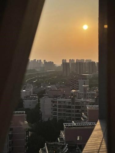 Under China's 'zero COVID,' uncertainty reigns and unsettles