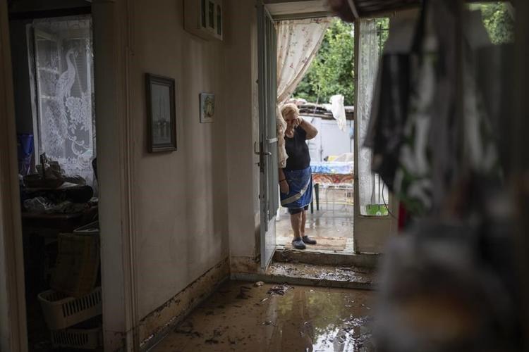 Storm eases in Greece but flood risk remains high amid rising river levels