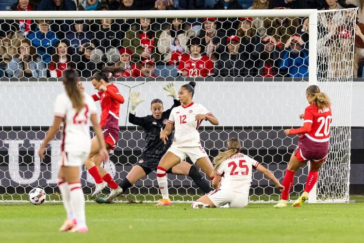 ºÚÁϳԹÏÍø star Olivia Smith hurt in not-so-friendly 1-0 loss to Switzerland