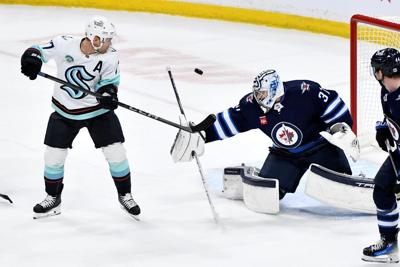 Jets edge Kraken 4-3, clinch second in Central Division