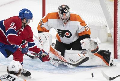Montreal Canadiens sign centre Sean Monahan to one-year contract, US$1.985M extension