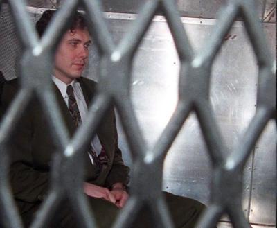 Le transfert de Paul Bernardo a relancé le débat sur le libellé de la loi