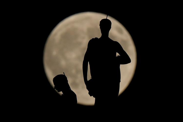 Photos of October's supermoon: A stunning start to a trio of celestial events
