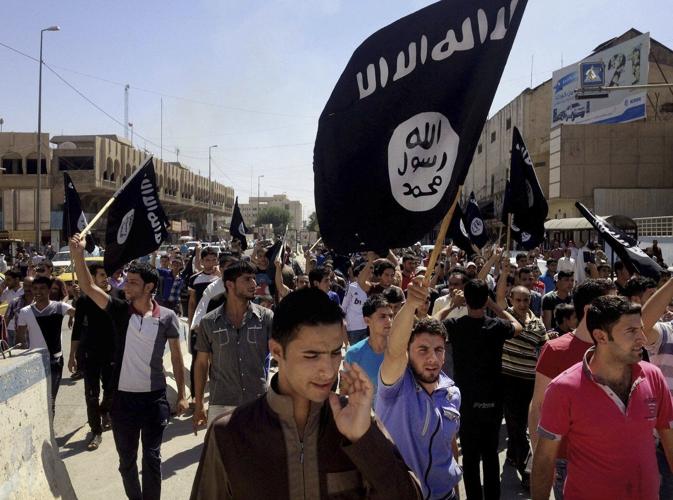 Iraq starts excavation of large mass grave left by Islamic State