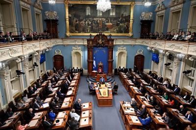 Quebec to table bill giving politicians base pay bump of $30,000