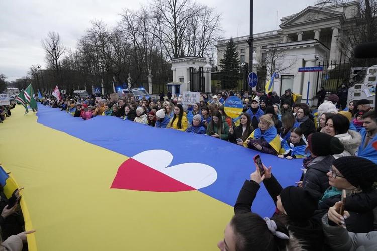 Les troupes ukrainiennes sont bien entraînées, mais manquent de matériel