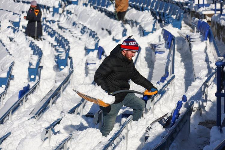 Great Lakes region preparing for bad weather as lake-effect snowfall ingredients begin mixing