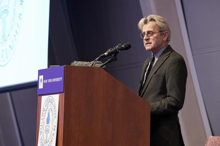 Baryshnikov honors 'insanely brave' Putin opponent Navalny