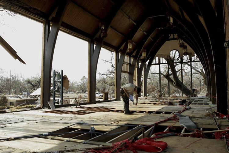 ABC's Robin Roberts retraces her post-Hurricane Katrina journey back to hometown