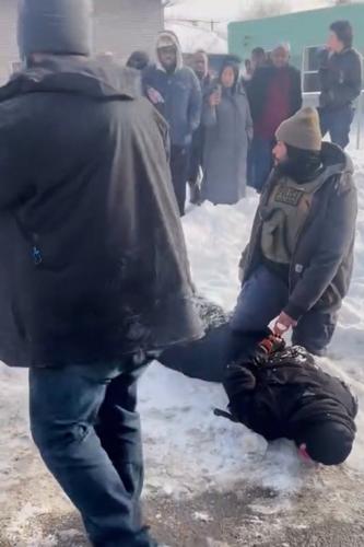 Minneapolis police chief criticizes ICE tactics after clash with protesters