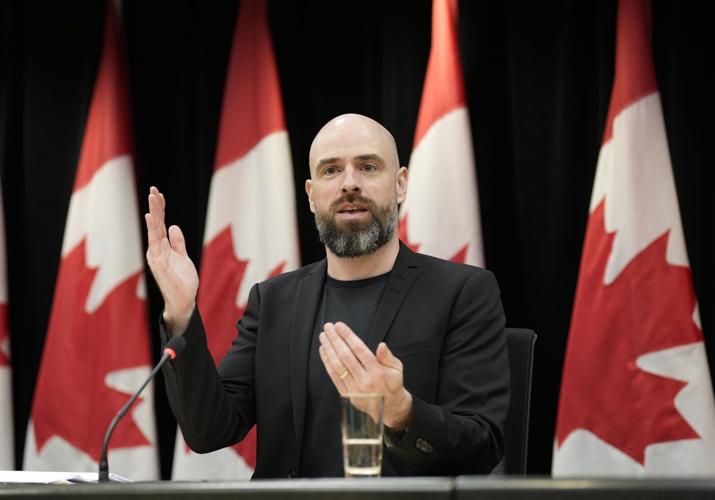 Report finds one in five immigrants leaves Canada within 25 years