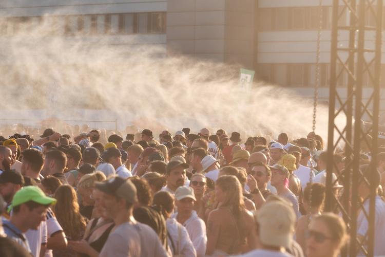 France records around 1,000 additional deaths amid extreme heat wave leading to European records