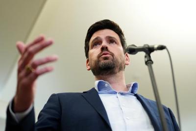 Ottawa suspend la déportation d'étudiants étrangers victimes d'une fraude