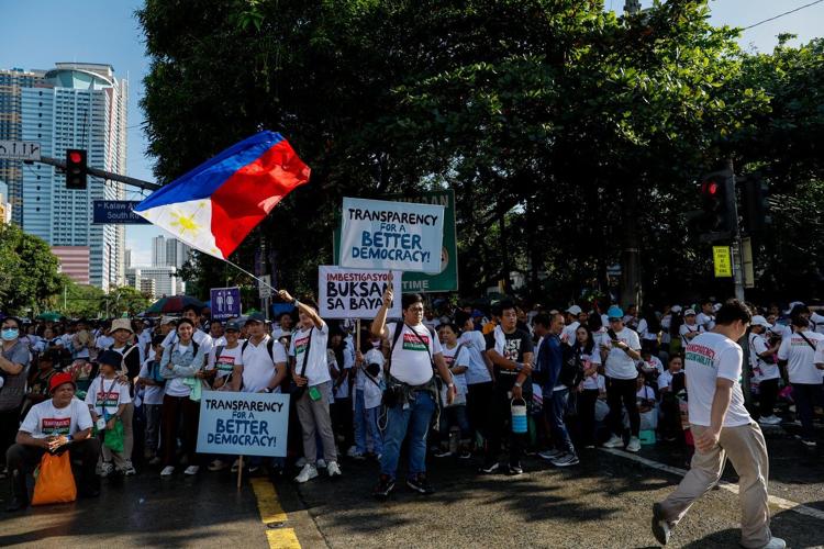 Hundreds of thousands rally in Manila against flood-control corruption scandal