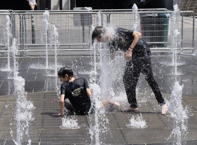 Environment Canada issues heat warnings for parts of Ontario as heat wave approaches