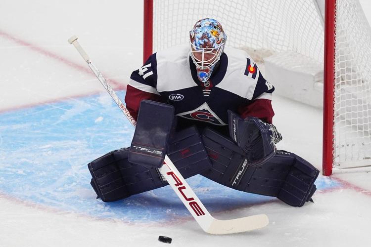 Burns, Necas give Avalanche early lead in 3-2 win over Jets for 12th straight home win
