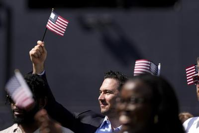 Share of foreign-born in the U.S. at highest rate in more than a century, says survey