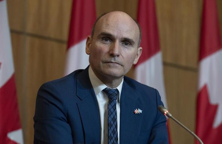 L’Alberta s’entend avec le gouvernement fédéral sur les transferts en santé