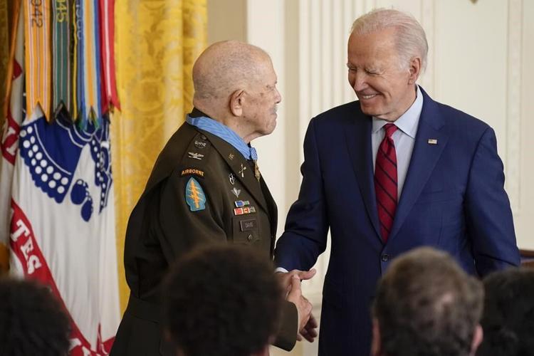 Black Vietnam vet finally honored with Medal of Honor