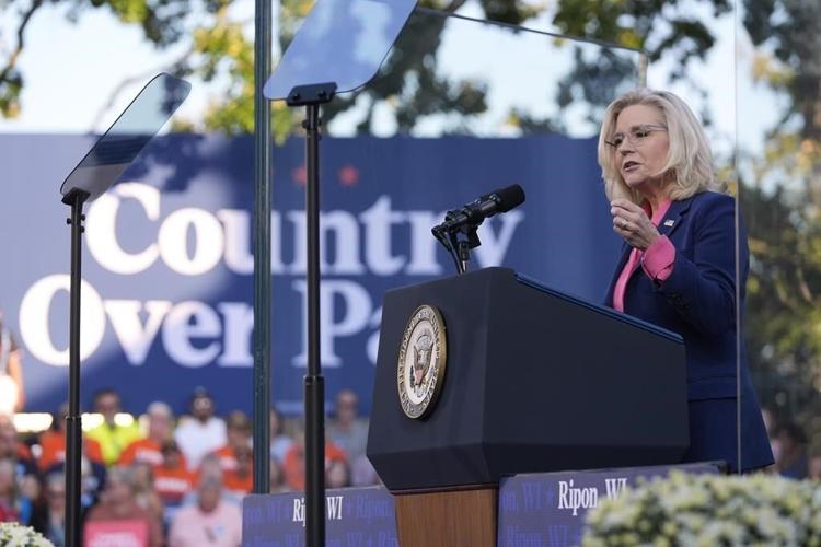 Liz Cheney campaigns with Harris in Wisconsin while Trump holds a rally in Michigan