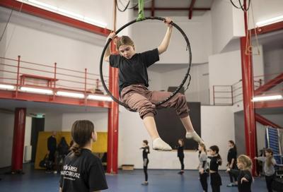 For Ukrainian circus performers, future still up in the air