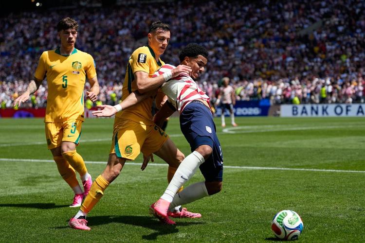 Without the injured Christian Pulisic, US beats Australia 2-0 to advance to World Cup knockout round