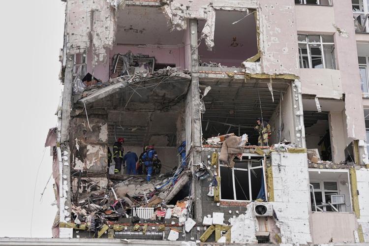 Russia attacks Kyiv with missiles and drones, killing 1 and wounding many ahead of Ukraine-US talks