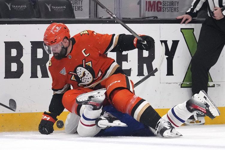 Killorn leads Ducks' rally to 3-2 win over skidding Canadiens