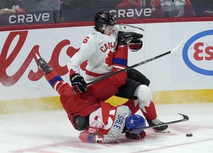 Canada crashes out of world juniors in quarterfinals for second straight year