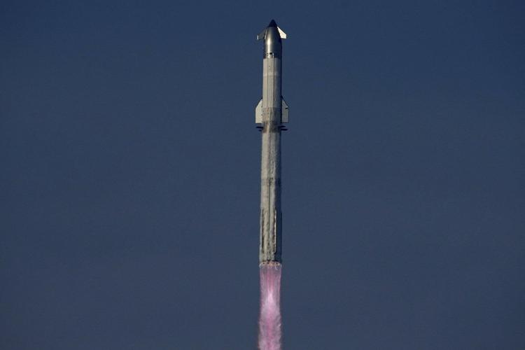 Elon Musk pulls back on threat to withdraw Dragon spacecraft