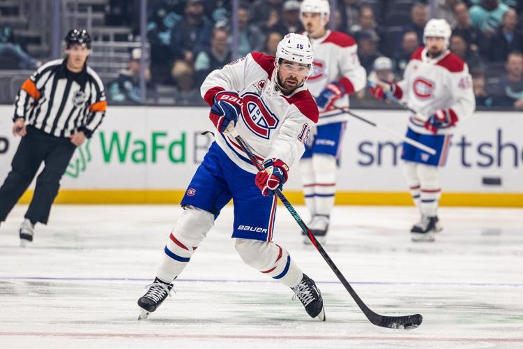 Montreal Canadiens forward Alex Newhook exits with injury vs. Stars