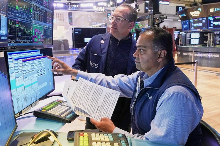 Wall Street points to losses as pessimism over quick end to Iran war persists