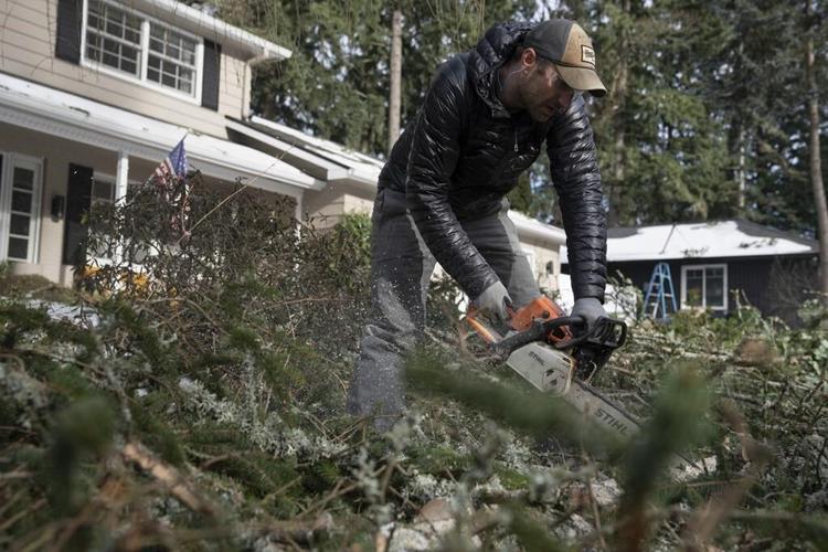 An ice storm bears down on the Pacific Northwest as other US regions battle bitter cold