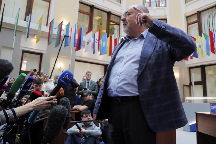 Putin vows to make military gains in Ukraine as he meets with his campaign staff