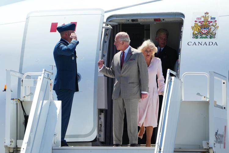 Photo Gallery: King Charles and Queen Camilla arrive for royal visit