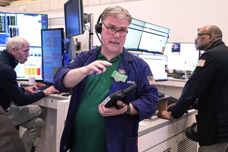 Wall Street points to losses as pessimism over quick end to Iran war persists