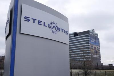 At Democratic Convention, UAW head threatens strike against Stellantis over delayed plant reopening